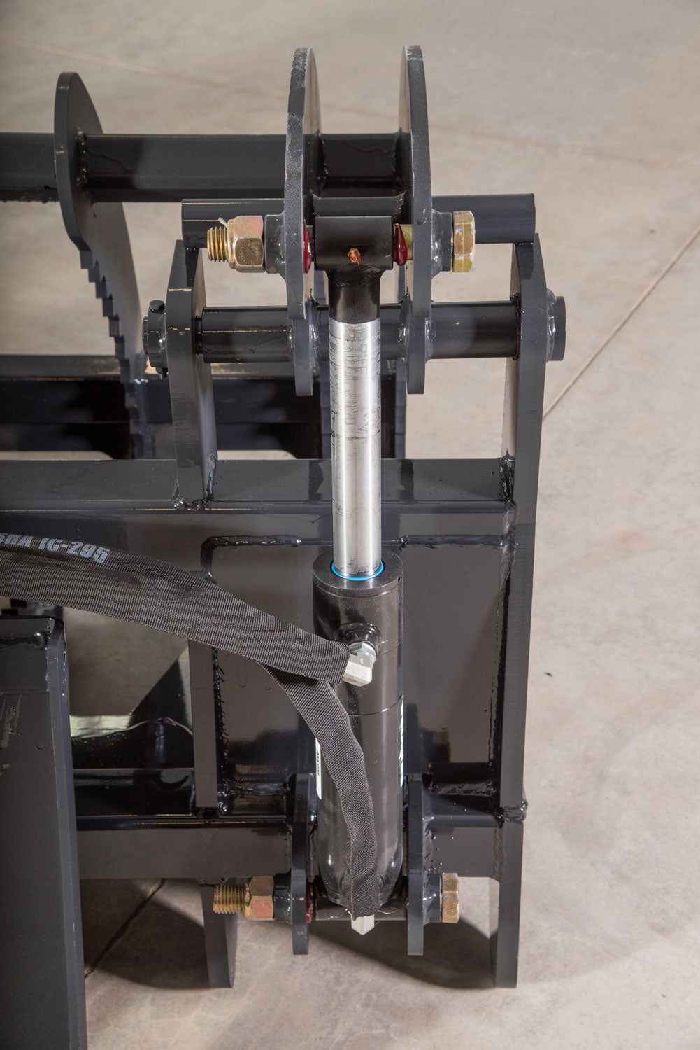 Brush Grapple - Heavy Duty - by Jenkins Iron & Steel