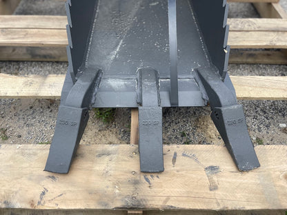 Stump Bucket - HD - by CID